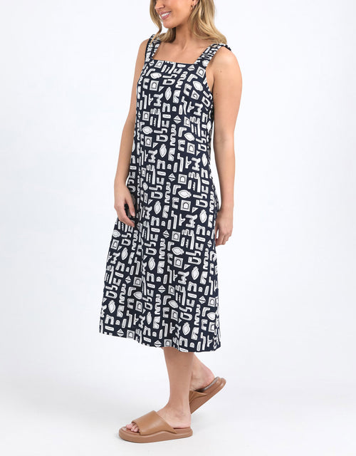 foxwood-etched-geo-dress-navy-womens-clothing