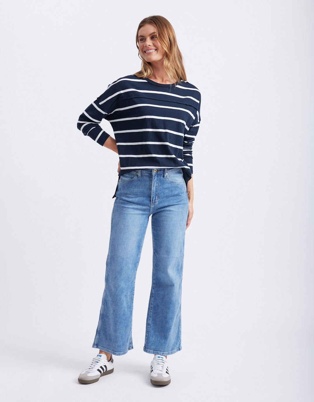 foxwood-jayne-stripe-throw-on-top-navy-white-stripe-womens-clothing