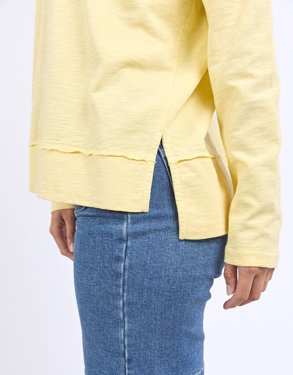 foxwood-jayne-throw-on-top-lemon-womens-clothing