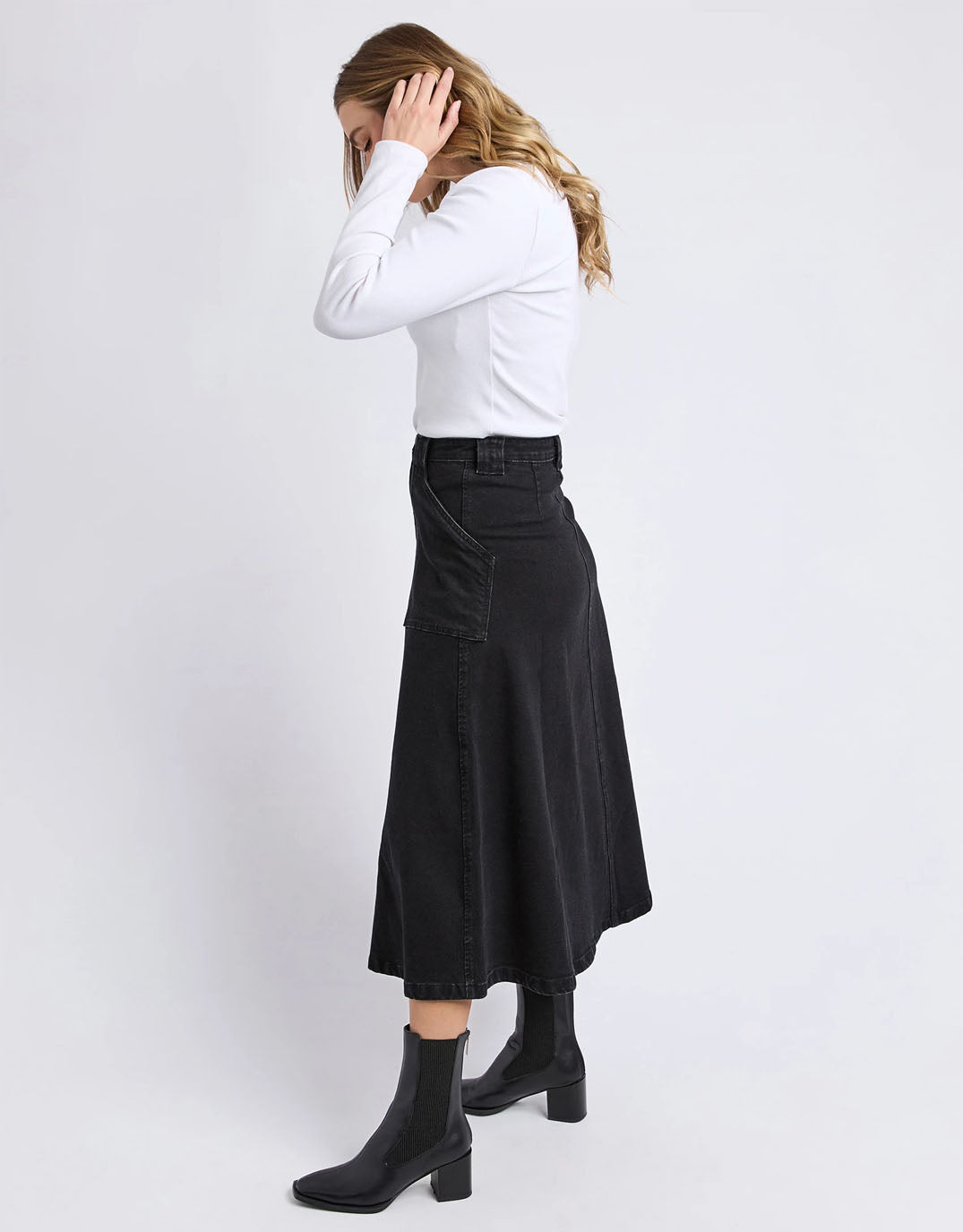 foxwood-potter-skirt-washed-black-womens-clothing