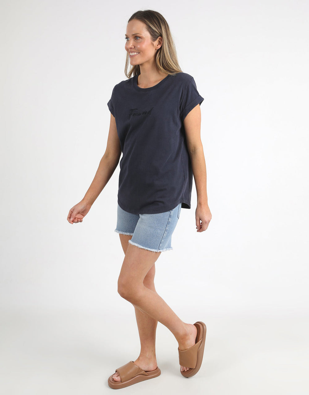 foxwood-signature-tee-navy-womens-clothing