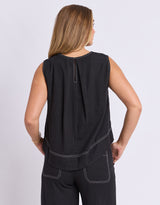 foxwood-vento-top-black-womens-clothing