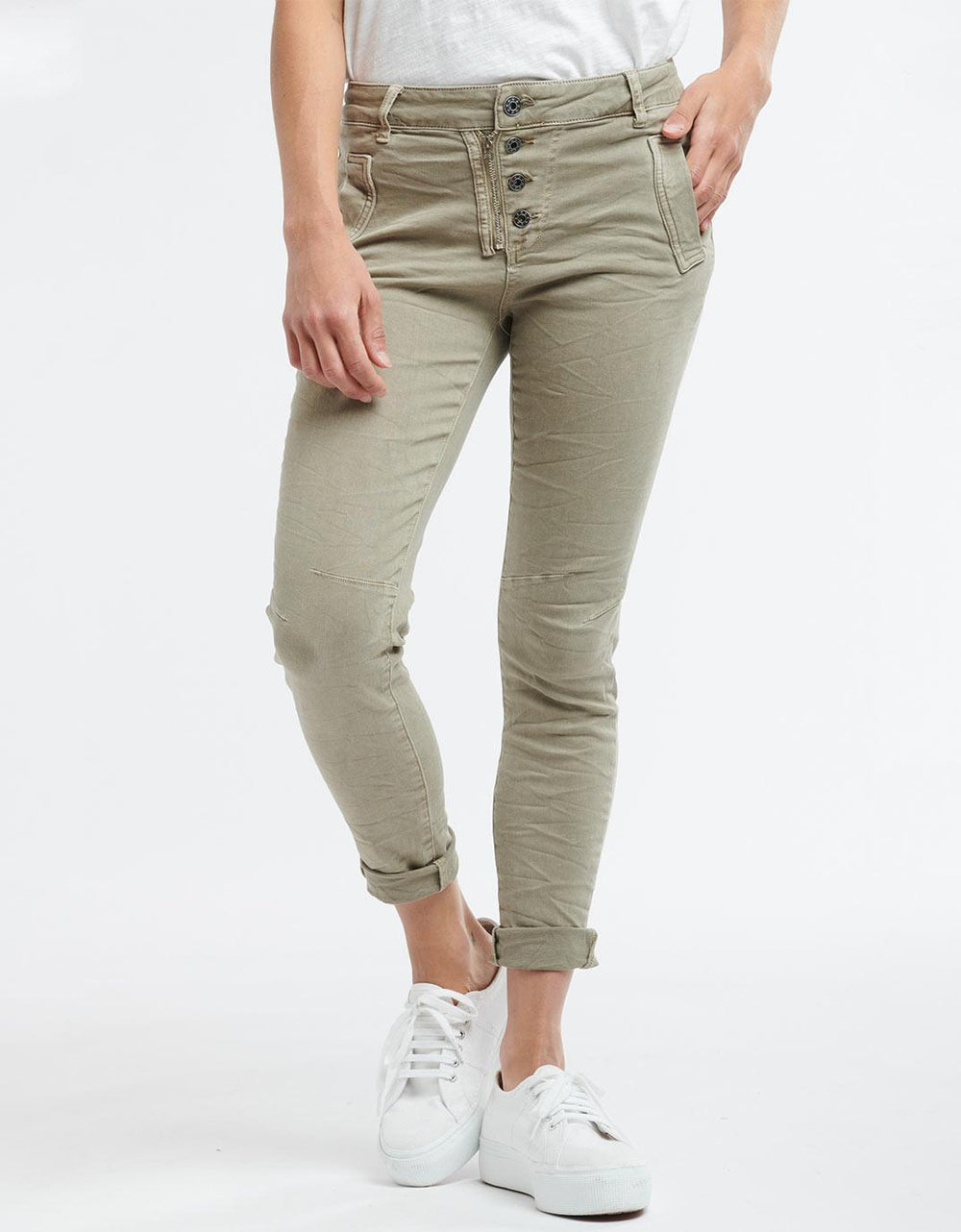 Buy online Women's Plain Straight Fit Jeans from Jeans & jeggings for Women  by Showoff for ₹1309 at 70% off | 2024 Limeroad.com