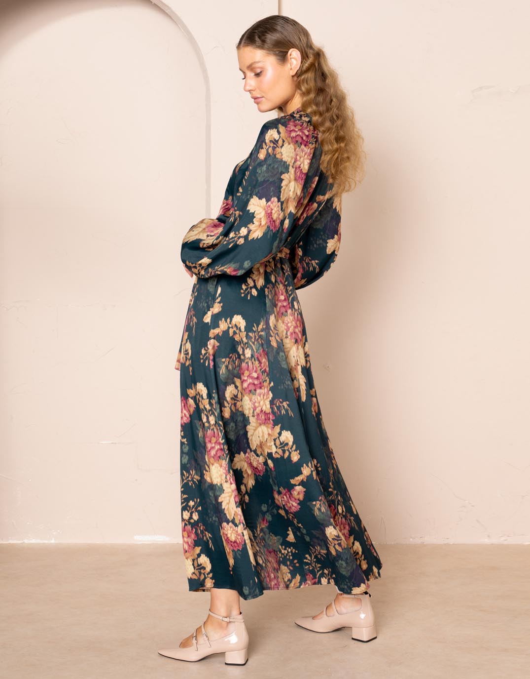 kachel-zylvia-maxi-dress-cosmos-womens-clothing