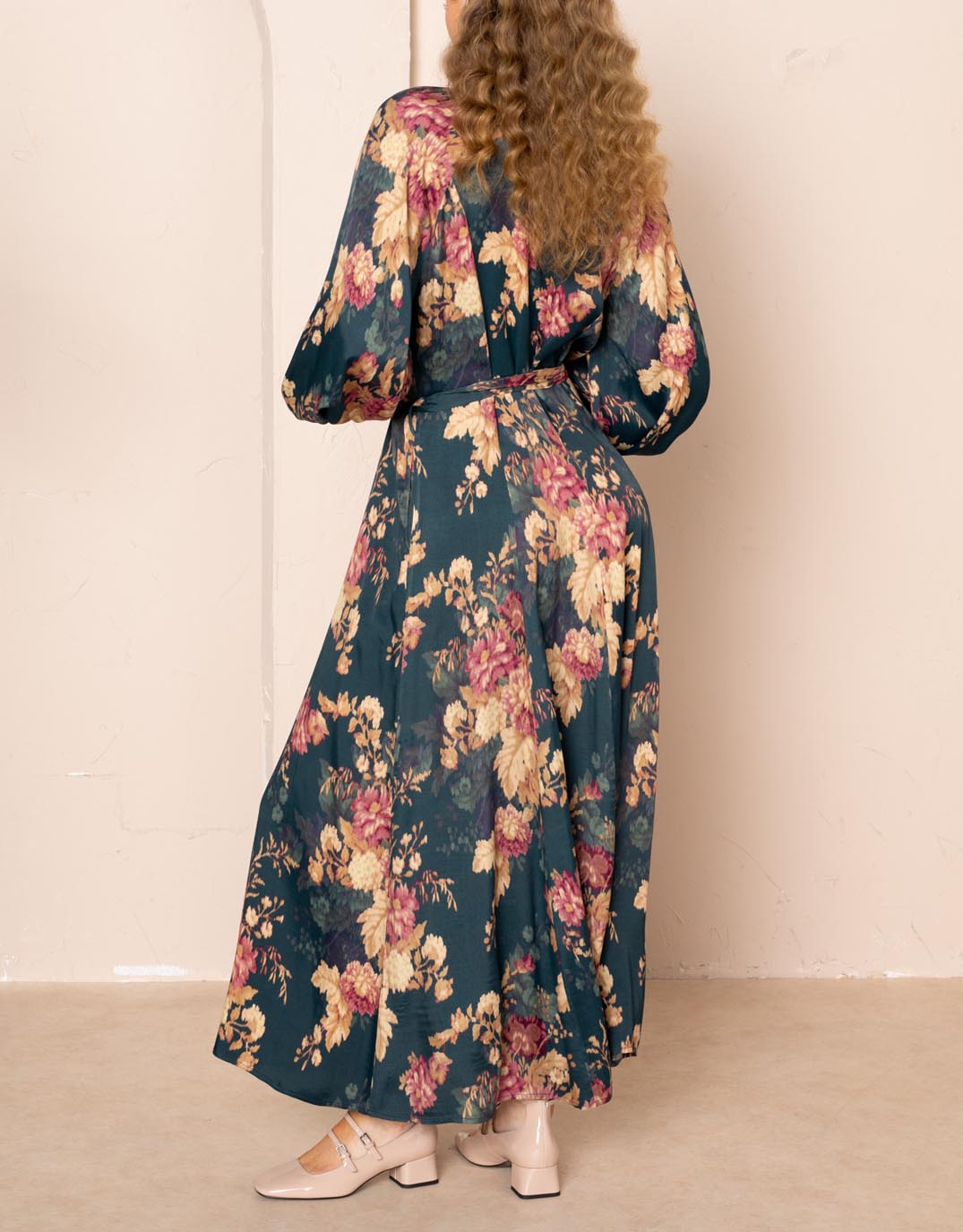 kachel-zylvia-maxi-dress-cosmos-womens-clothing