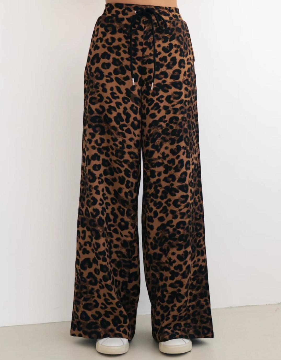 label-of-love-uma-wide-leg-pants-leopard-print-womens-clothing
