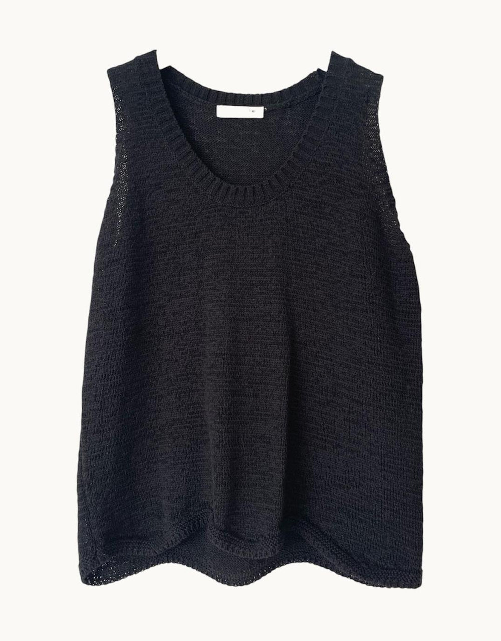 Scallop Hem Tank - Black