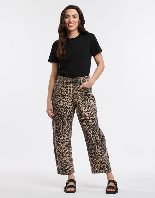 monaco-leo-barrel-jeans-leopard-print-womens-clothing