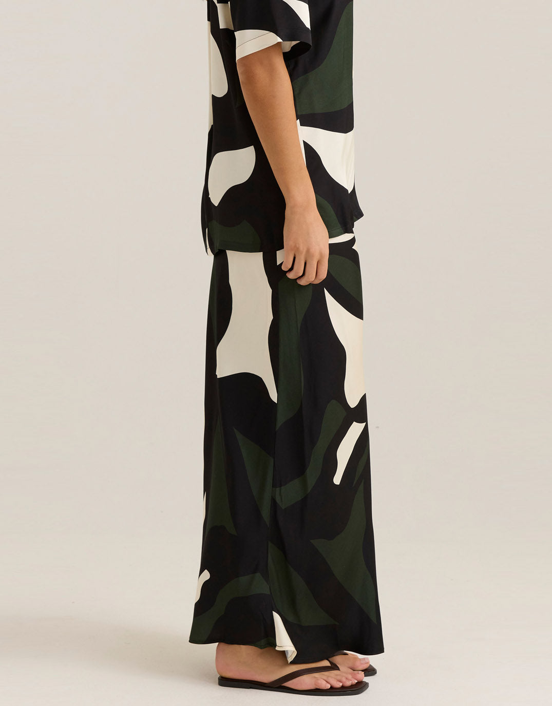 sass-tarni-satin-slip-skirt-iris-abstract-print-womens-clothing