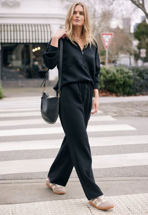 Escape Super Soft Half Zip Top - Black