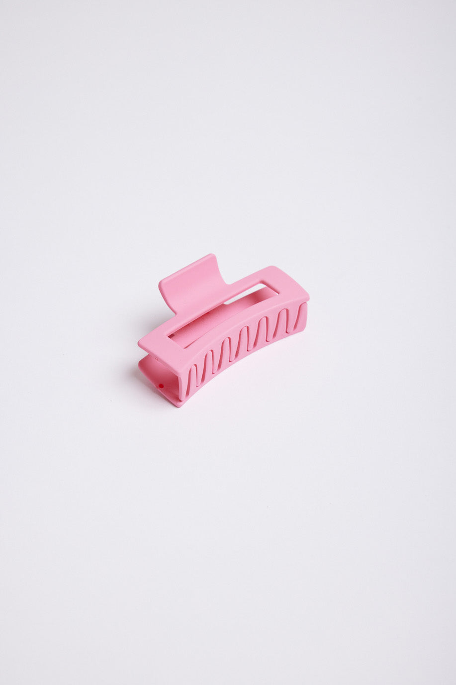white-and-co-claw-clip-pink