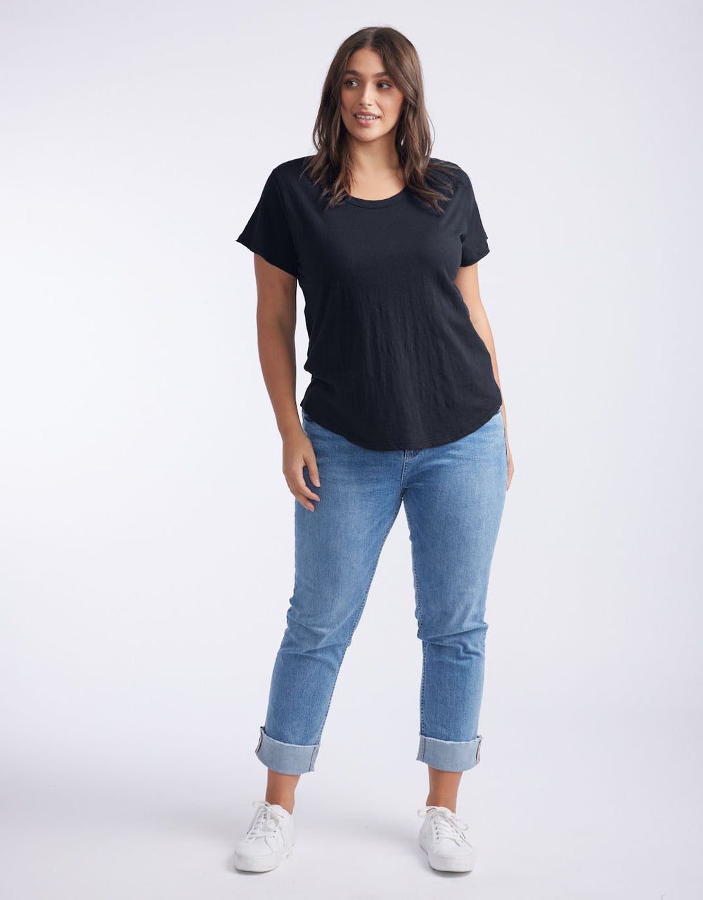 white-and-co-original-round-neck-t-shirt-black-womens-clothing