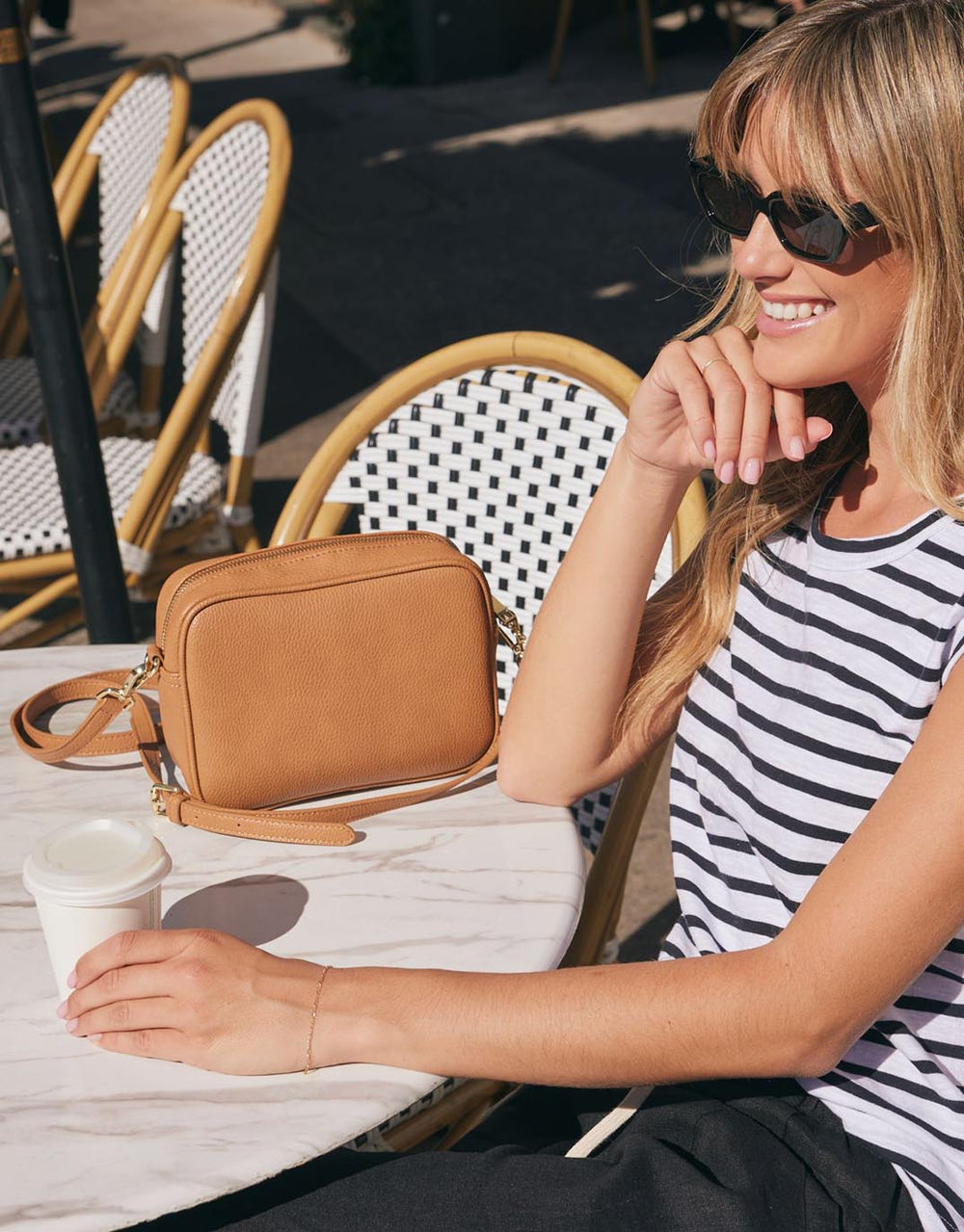 Zoe Classic Crossbody Bag - Tan