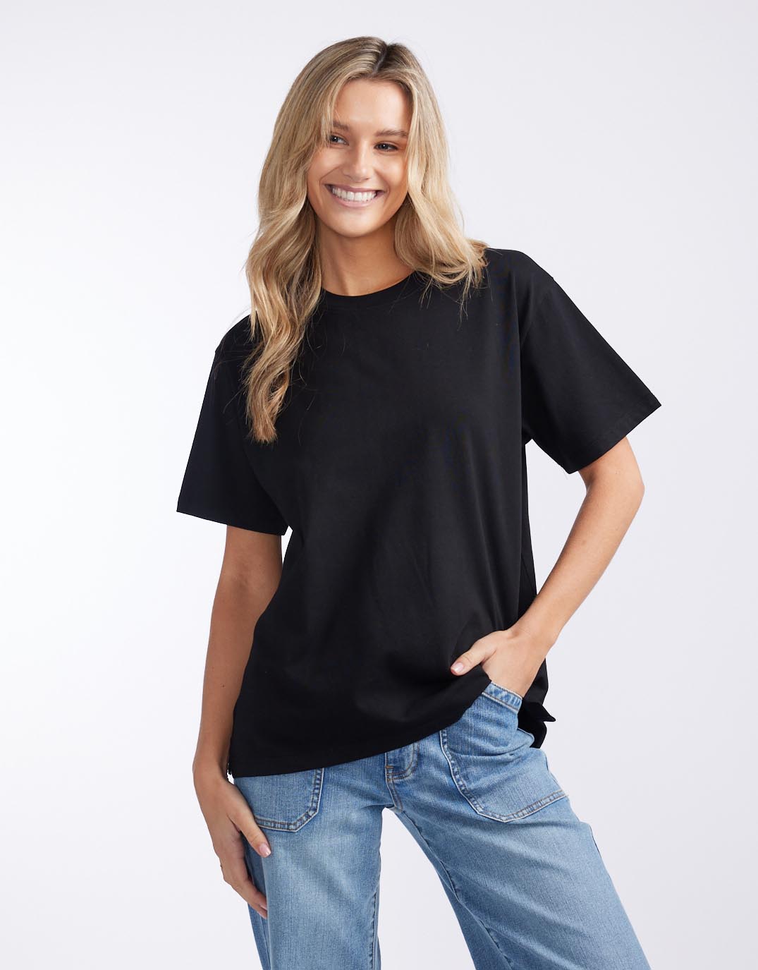 white-co-boyfriend-tee-black-womens-clothing