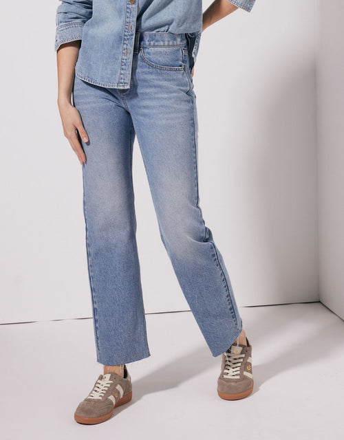 Charlotte Straight Leg Jean - Mid Wash