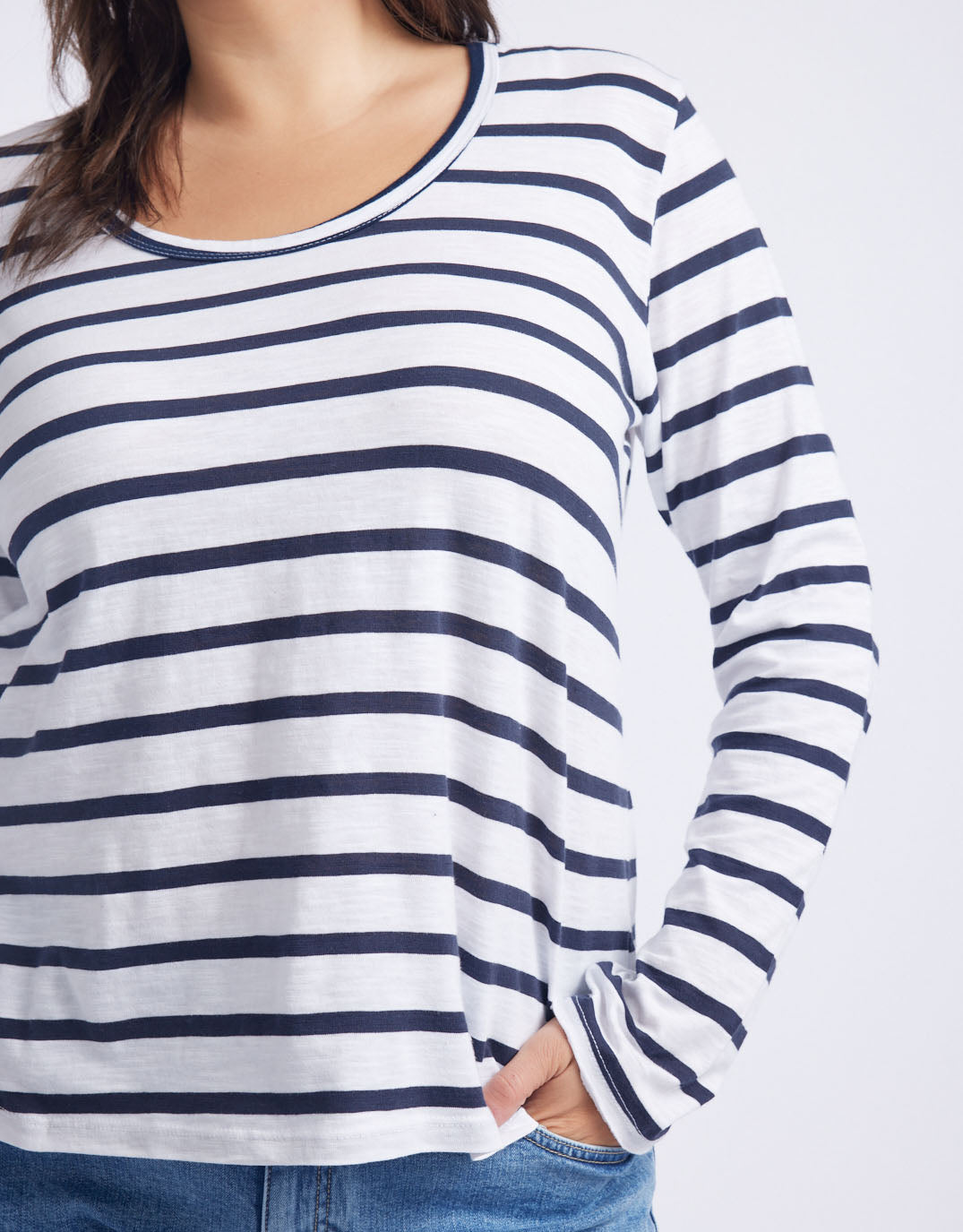 white-co-original-round-neck-long-sleeve-t-shirt-navy-white-stripe-womens-clothing