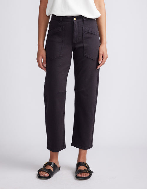 Saskia Cargo Barrel Jean - Washed Black