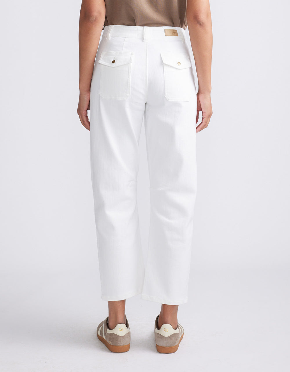Saskia Stretch Cargo Barrel Jean - White