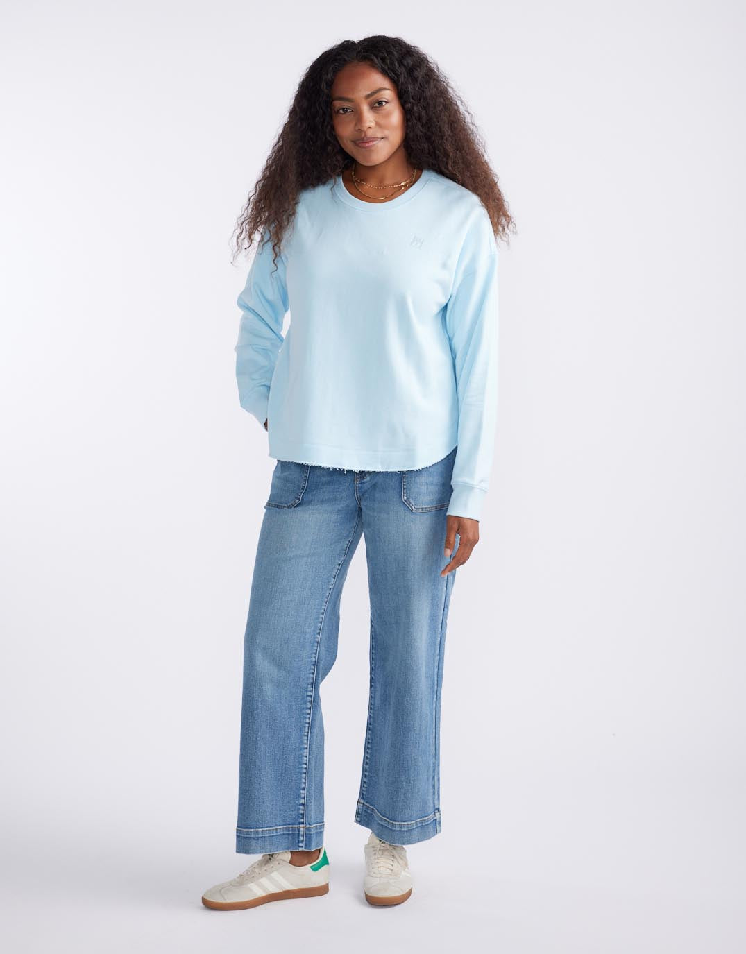 white-co-staple-scoop-hem-sweat-ice-blue-womens-clothing