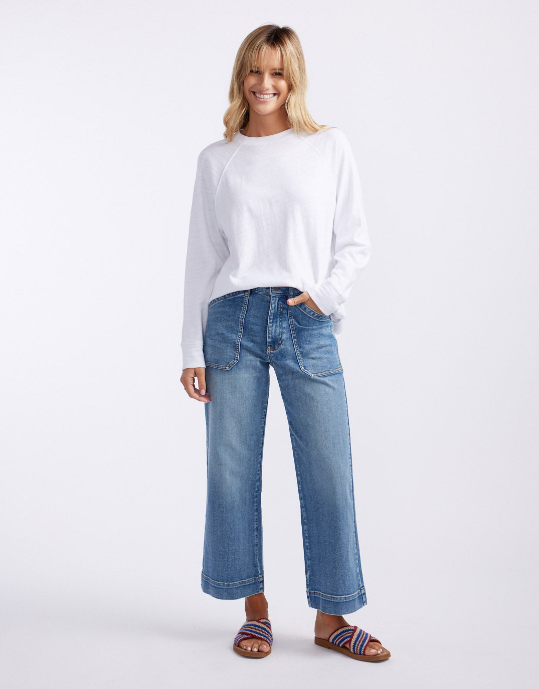 Catalina Cropped Wide Leg Jeans - Mid Wash