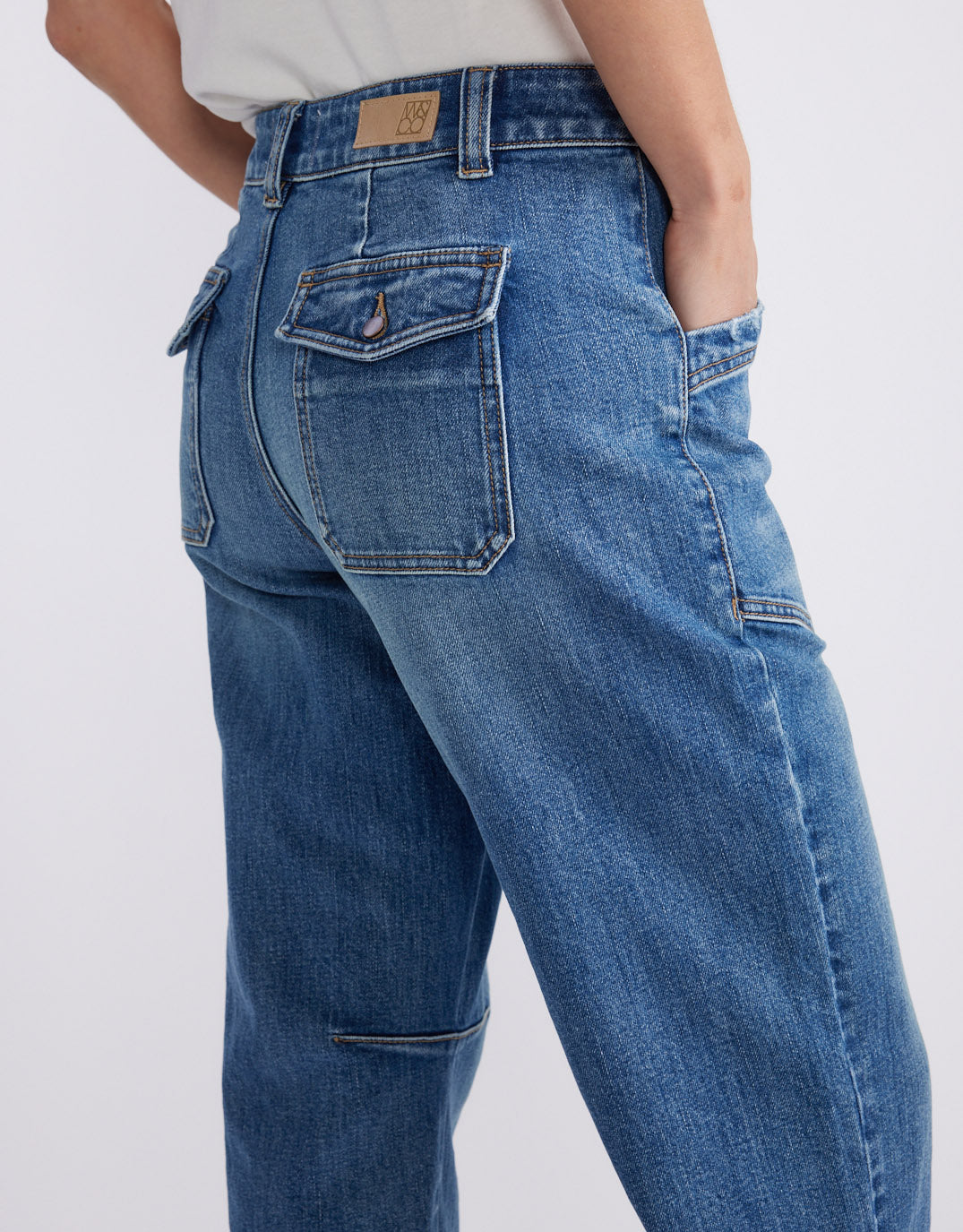 Saskia Stretch Cargo Barrel Jean - Mid Wash